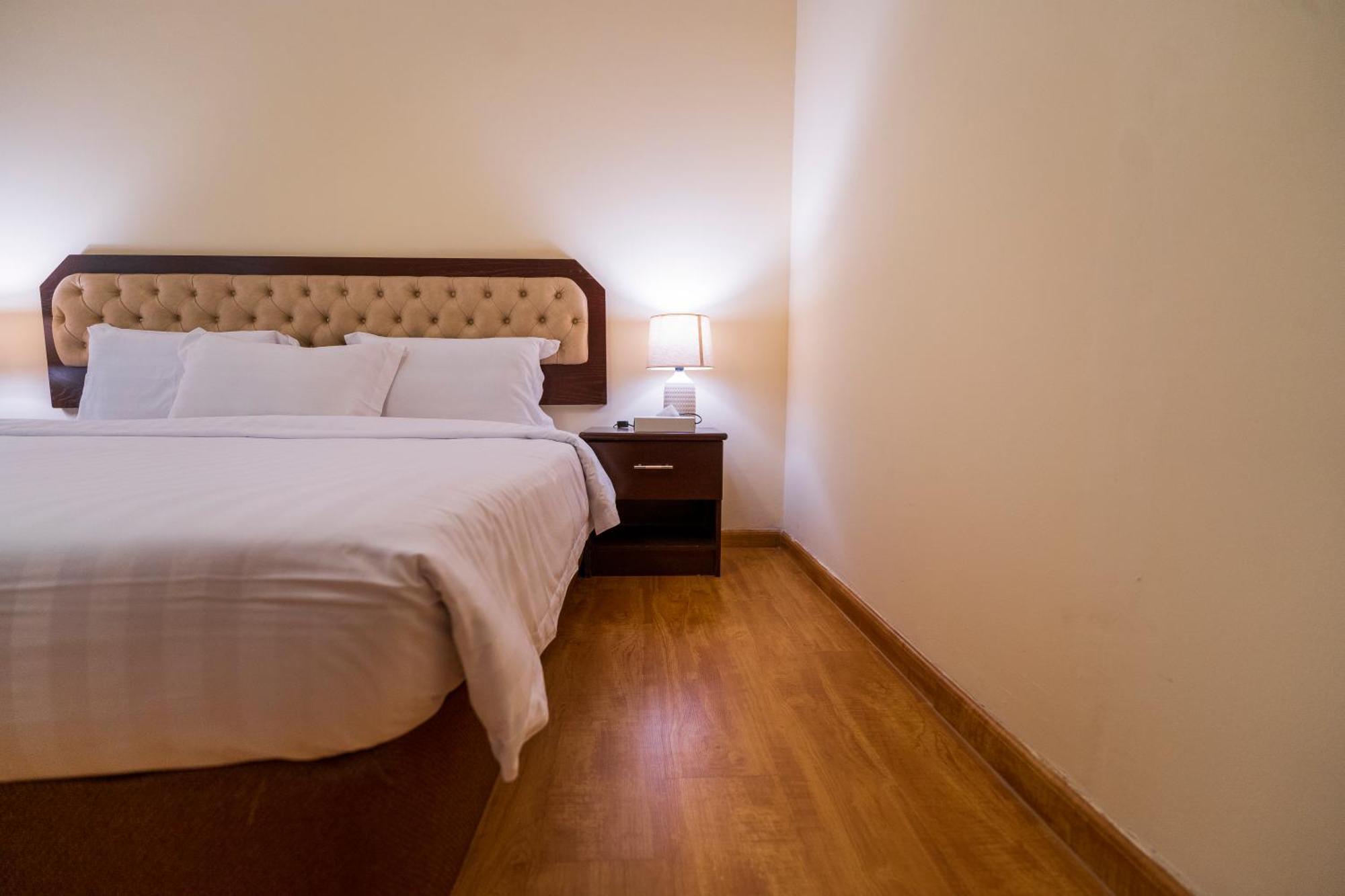Majestic Hotel 麦纳麦 外观 照片