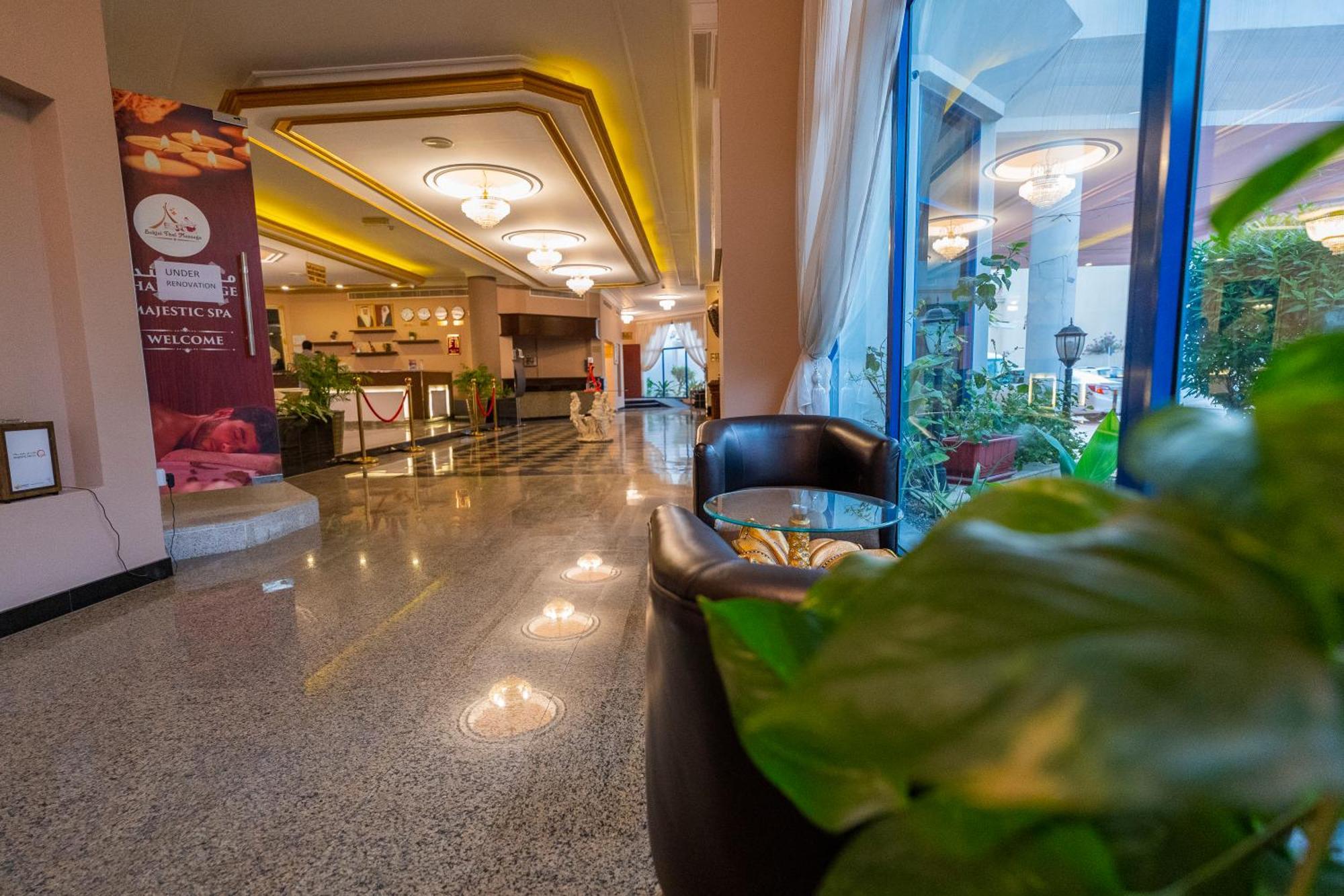Majestic Hotel 麦纳麦 外观 照片