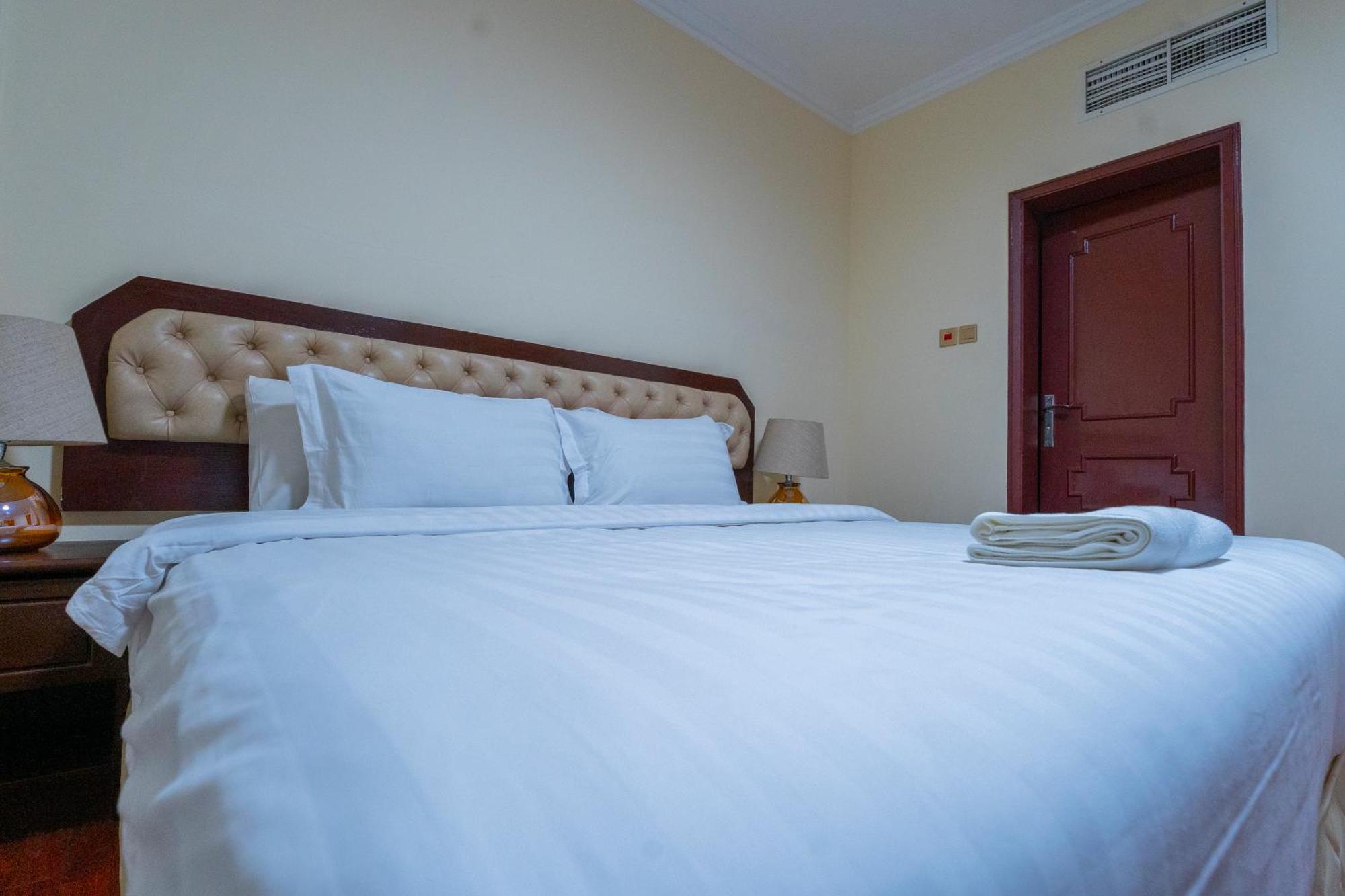 Majestic Hotel 麦纳麦 外观 照片