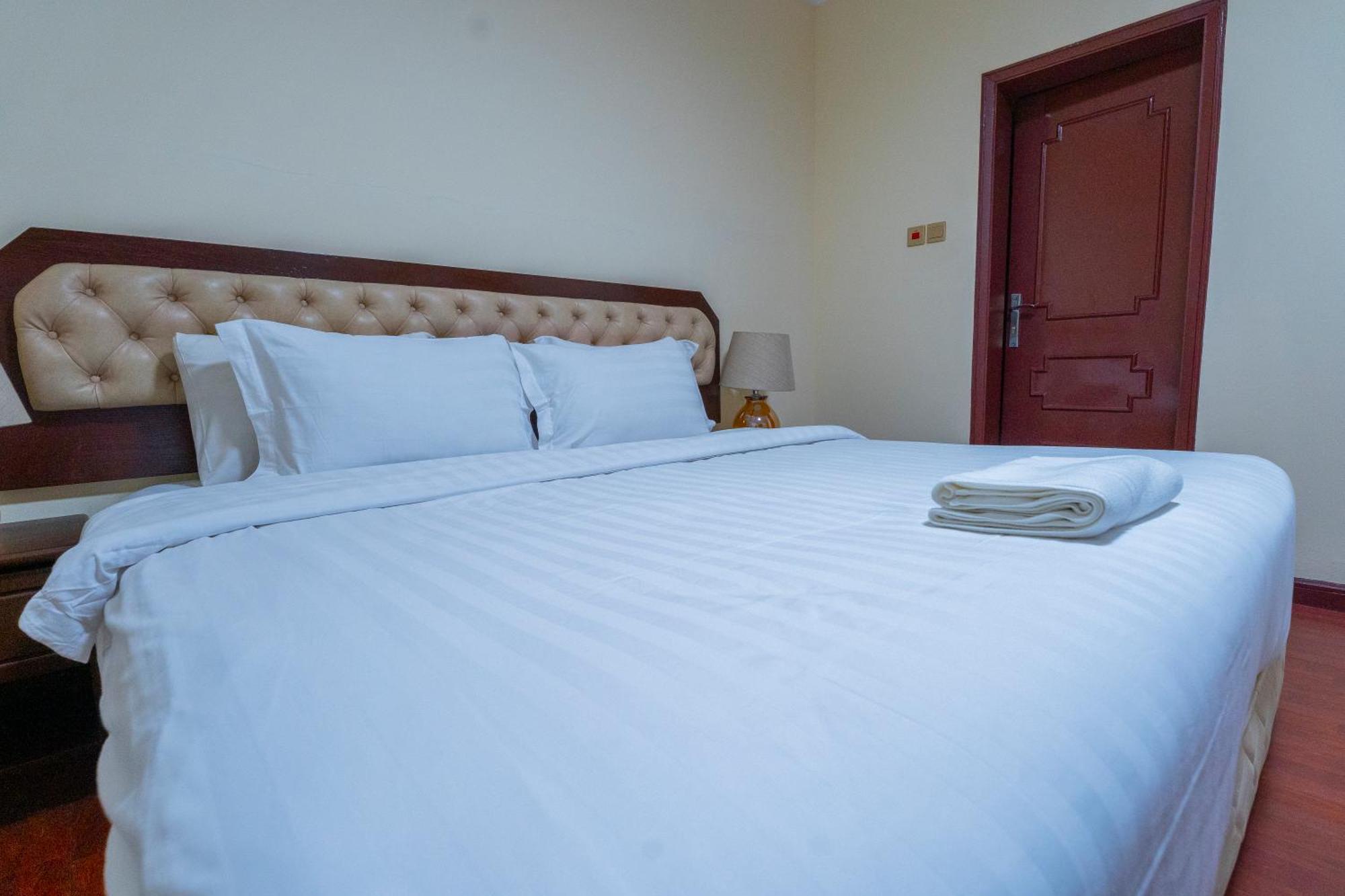 Majestic Hotel 麦纳麦 外观 照片
