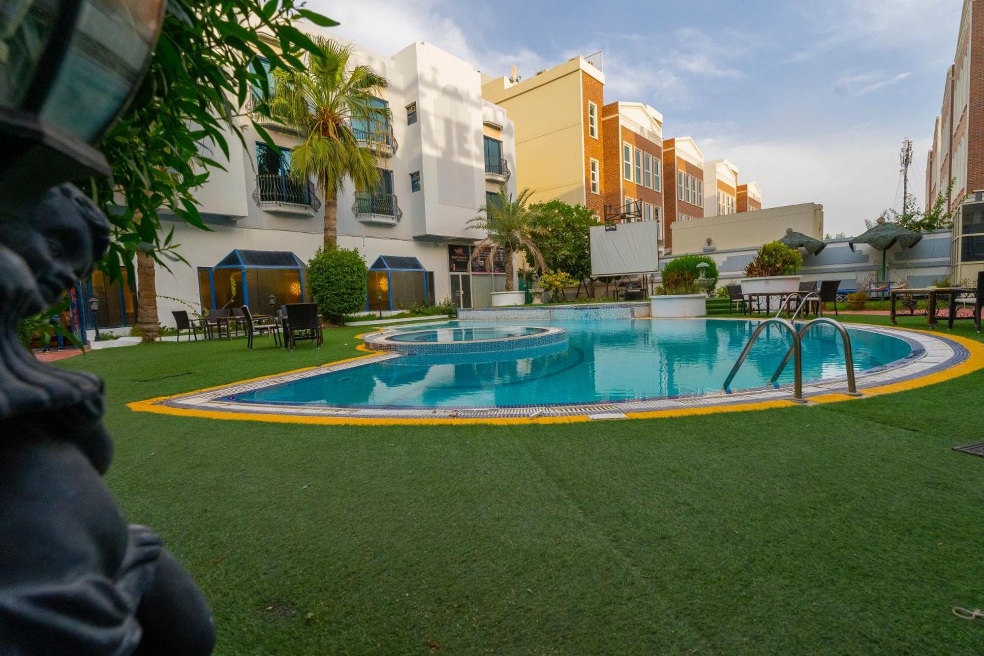 Majestic Hotel 麦纳麦 外观 照片
