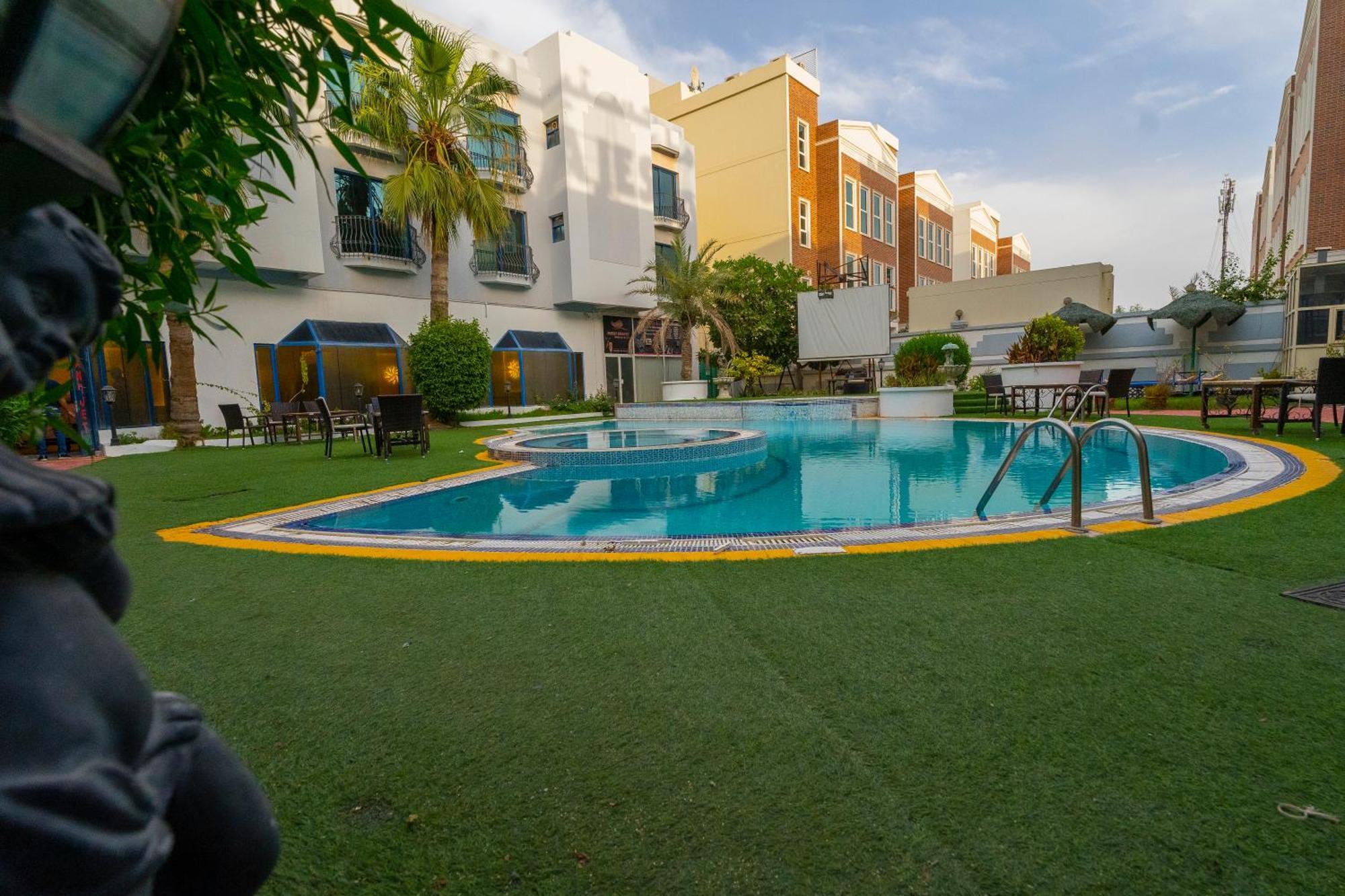 Majestic Hotel 麦纳麦 外观 照片